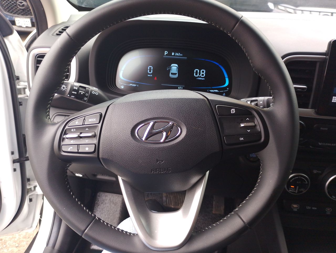 HYUNDAI - 18