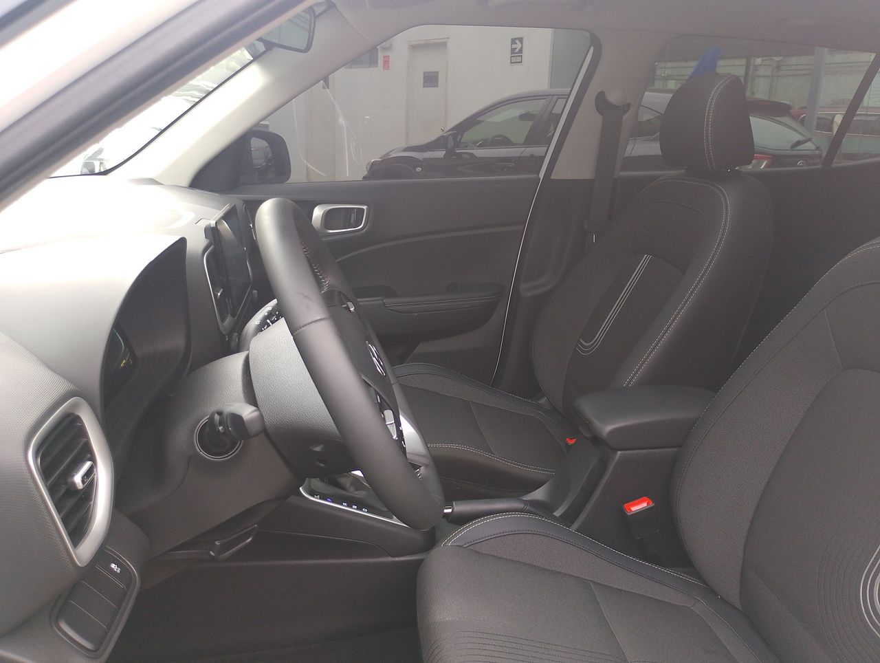 HYUNDAI - 13