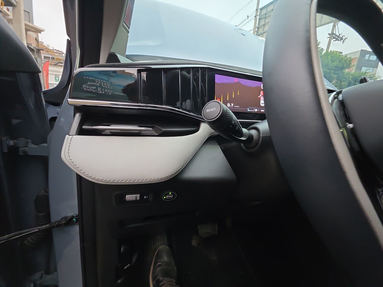 GEELY - 26