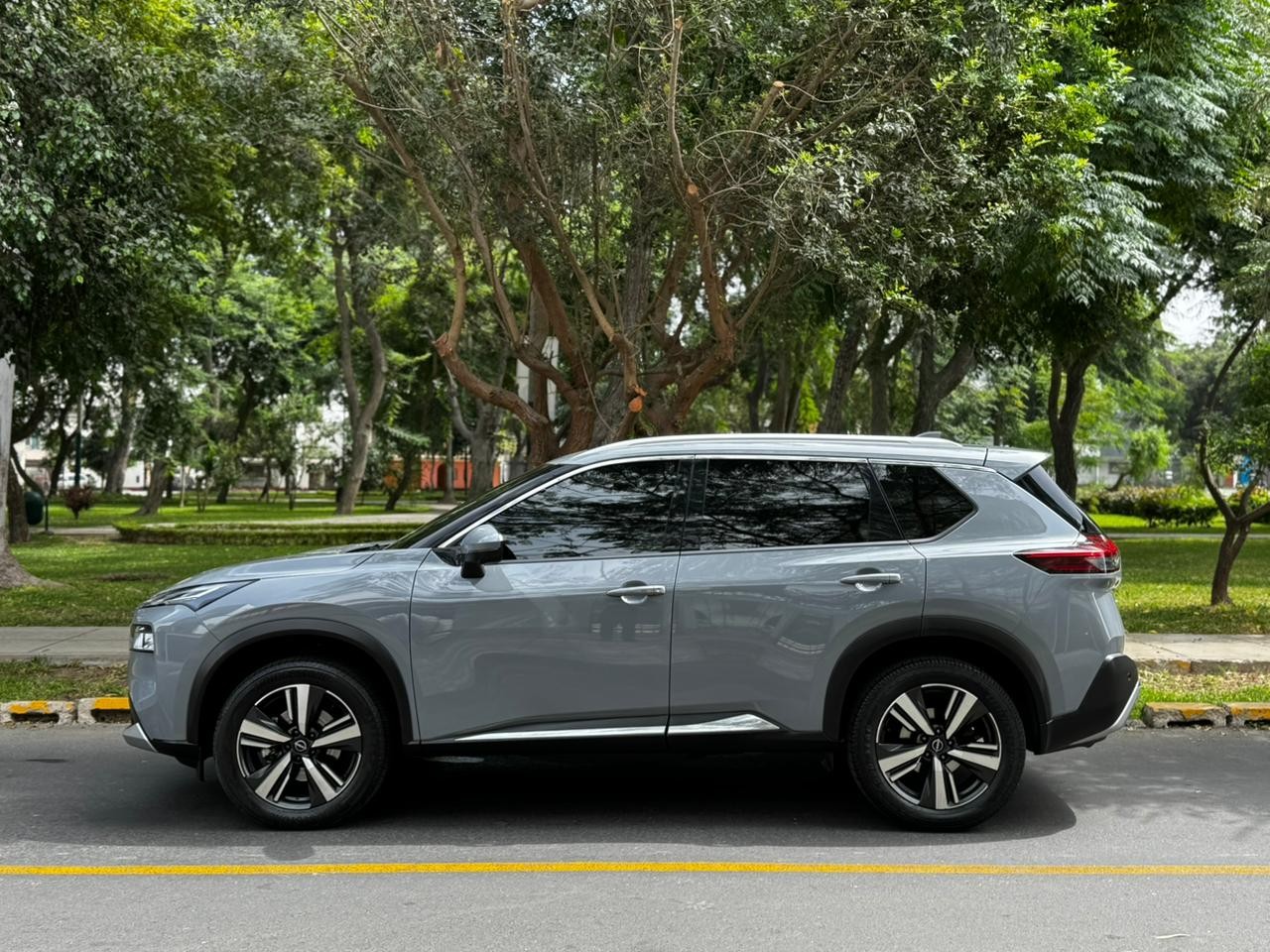 NISSAN - 1