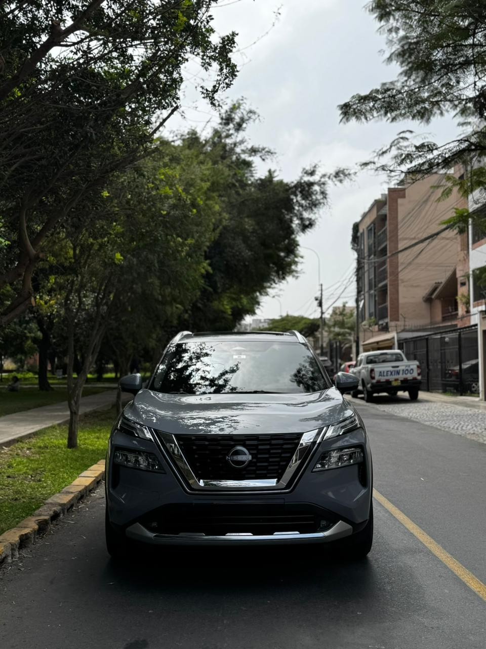 NISSAN - 4
