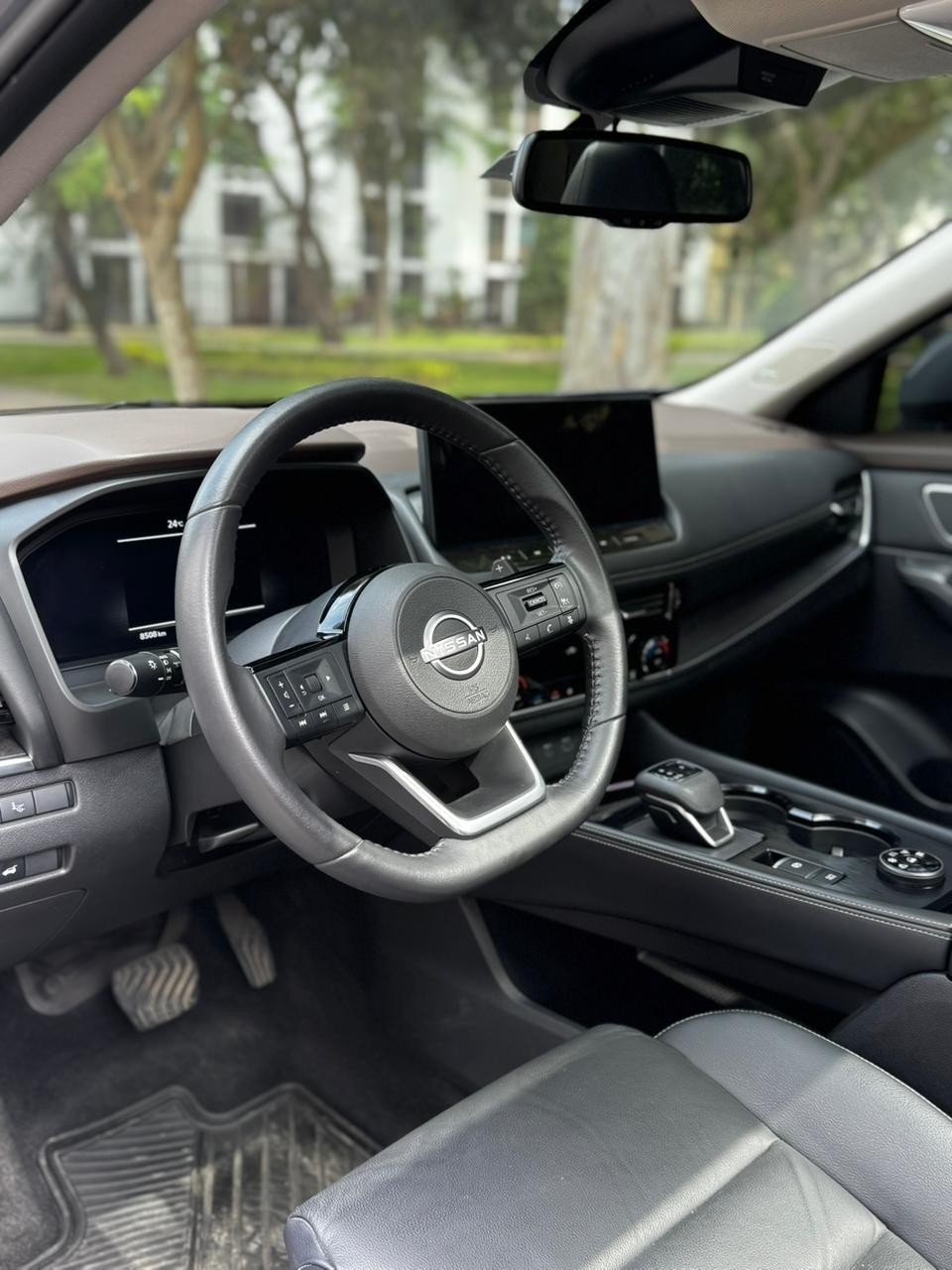 NISSAN - 11