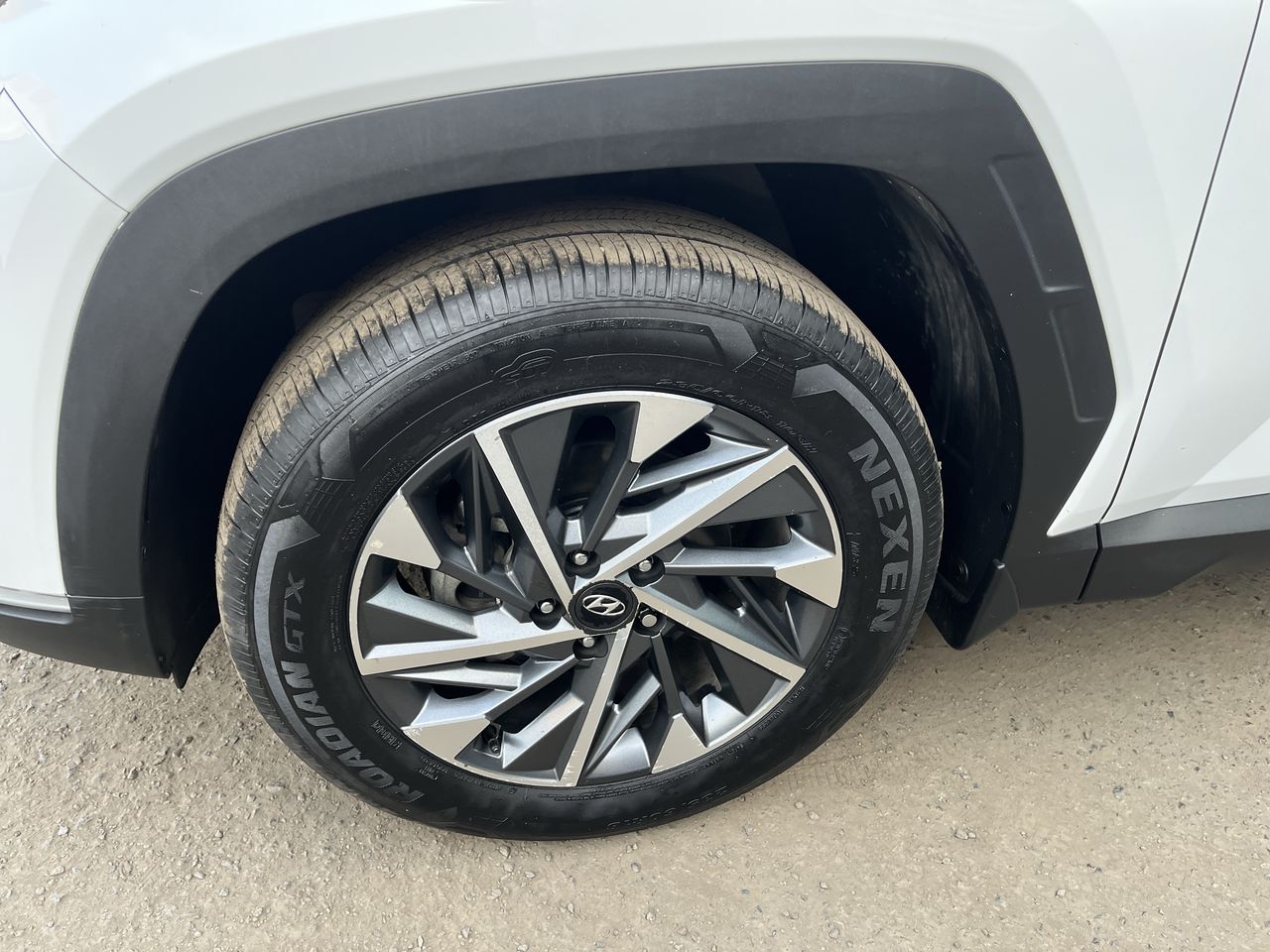 HYUNDAI - 15