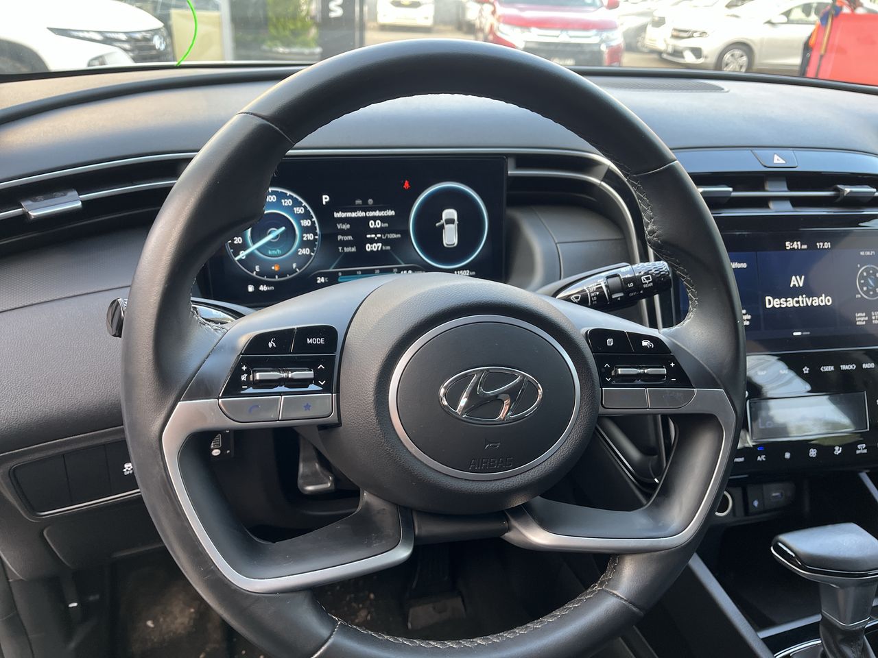HYUNDAI - 20