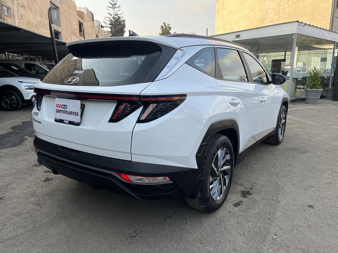 HYUNDAI - 7