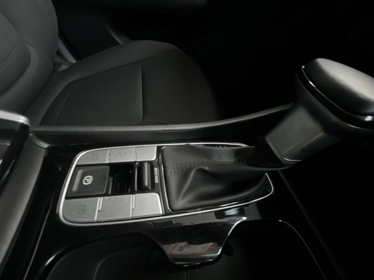 HYUNDAI - 13