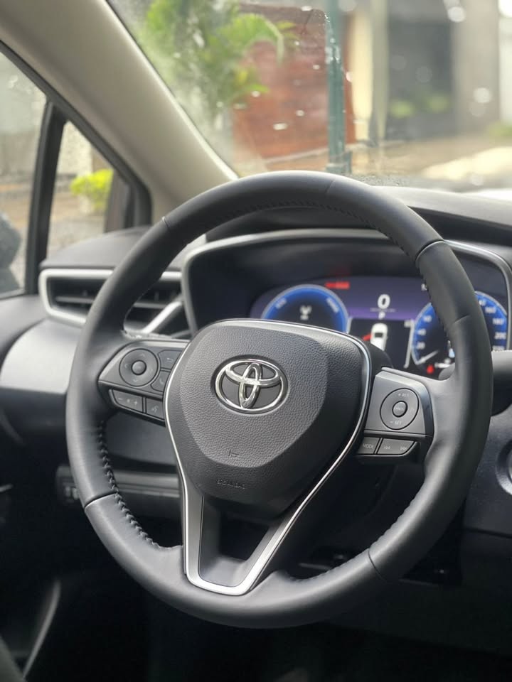 TOYOTA COROLLA 1.79 HIBRIDO GASOLINA 5P SEDAN