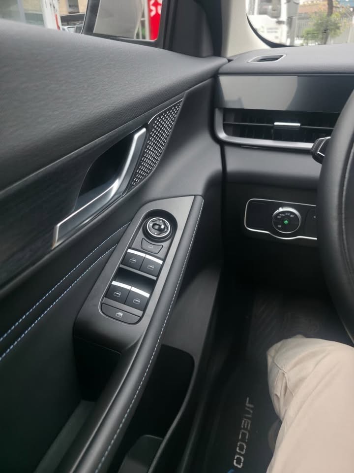 JIM J5 0 ELECTRICO 5P SUV,TODOTERRENOS
