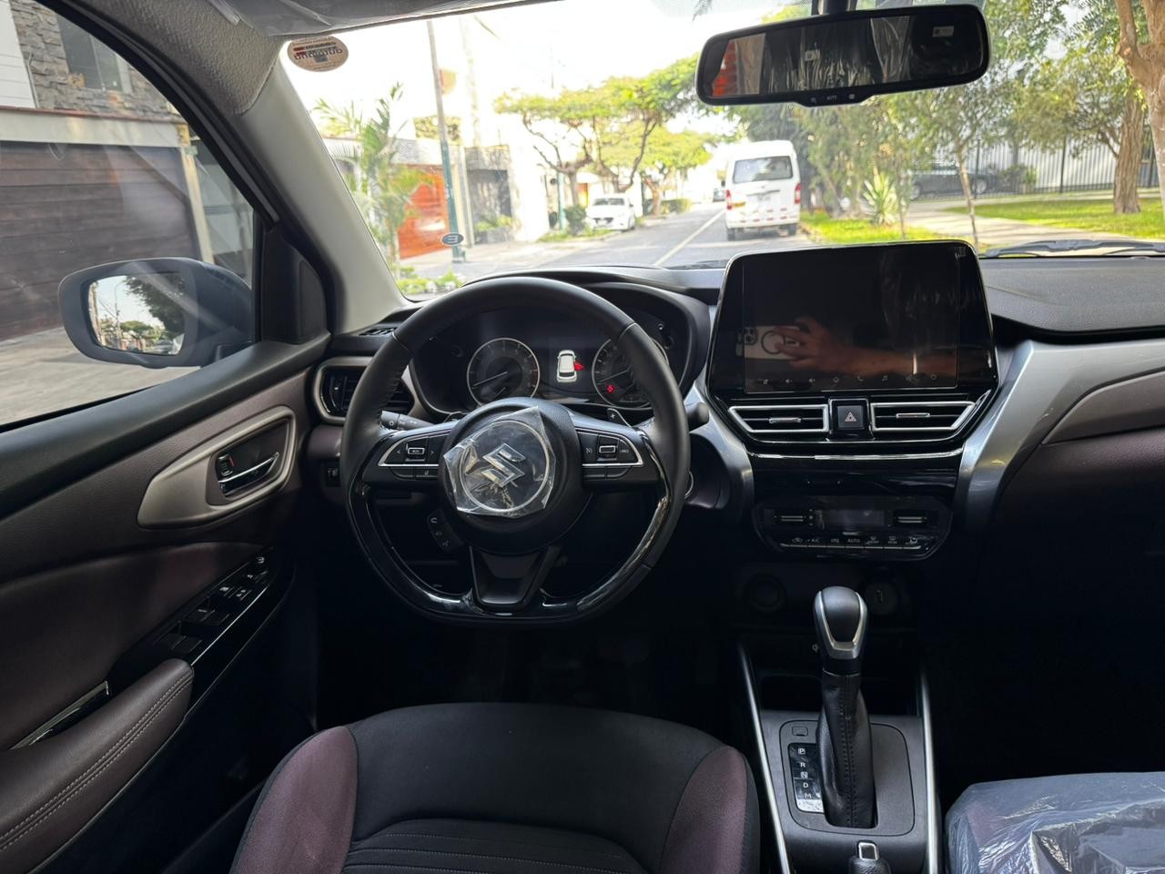SUZUKI - 12