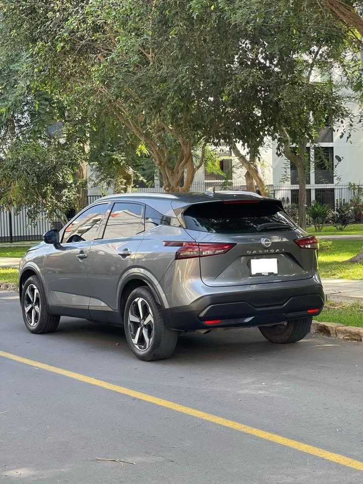 NISSAN - 4